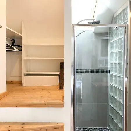 : Beau Duplex En Centre Ville 公寓 *